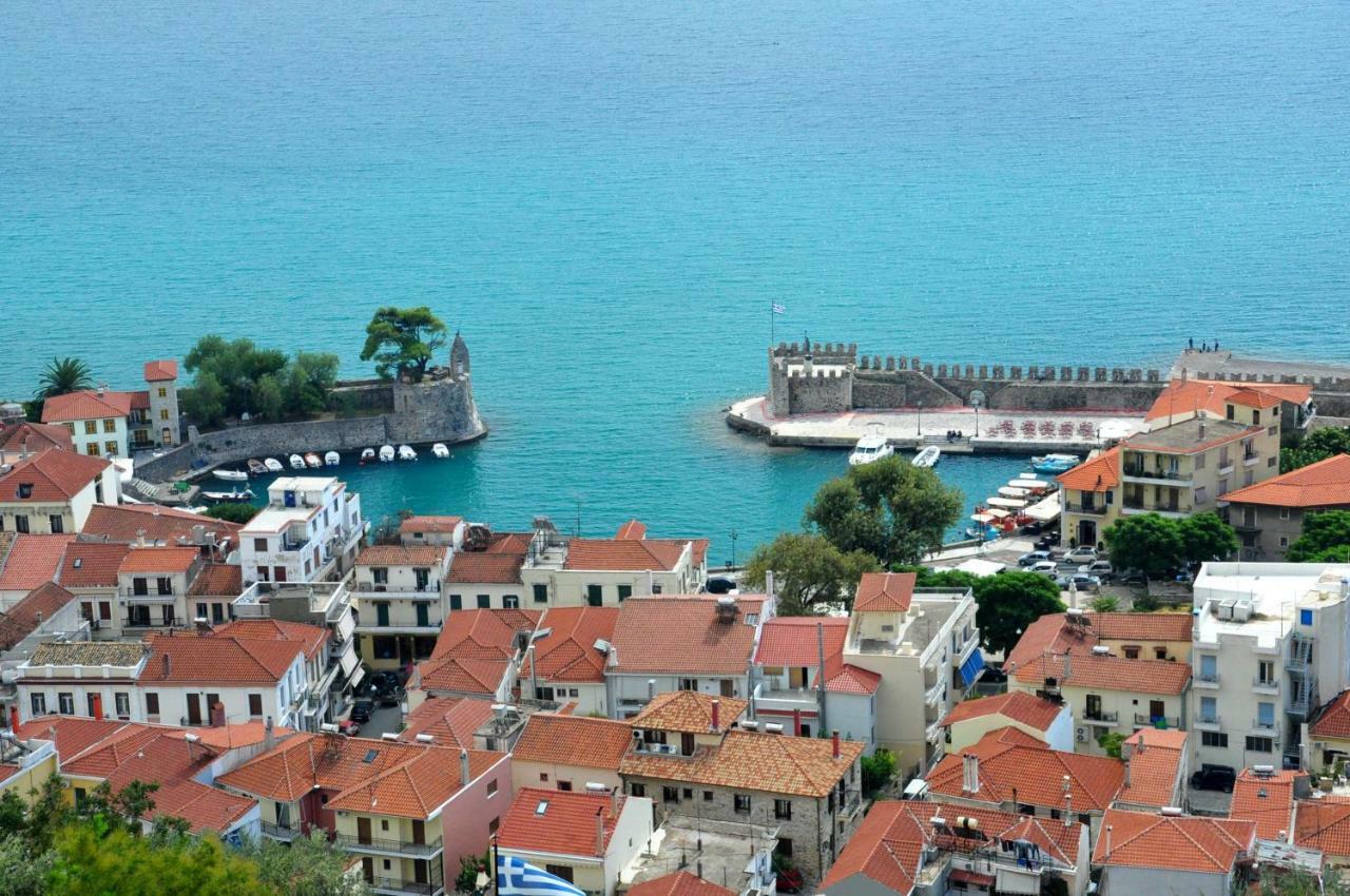 Eleftheria'S Apartments Eratini Bagian luar foto